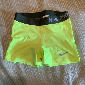 NWOT nike pro shorts